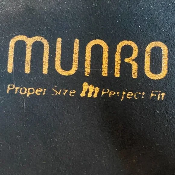 Munro Black Darling Mixed Media Strappy Open Toe Sandals Size 10.5W Elegant